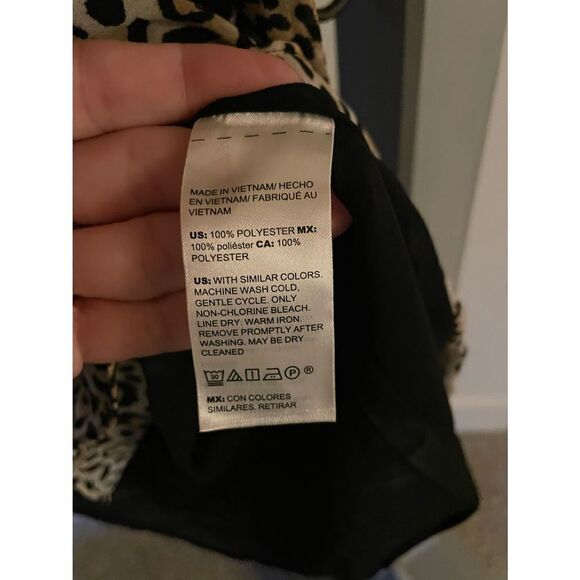 Chicos Sleeveless Bow Blouse Animal Dressy Tank sz 0 - Picture 6 of 6